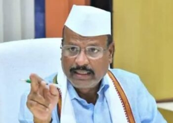 पंधरा टक्केवाले पालकमंत्री आहेत कुठे ?