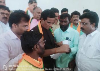 वडकुते यांच्या उमेदवारीसाठी दानवे यांना साकडे