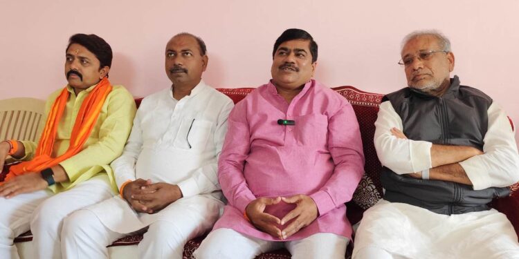 हिंगोलीची वाटचाल बीडच्या दिशेने – बबनराव थोरात