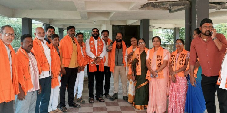 भाजप महिला जिल्हा चिटणीस वाघमारे यांचा शिवसेनेत प्रवेश